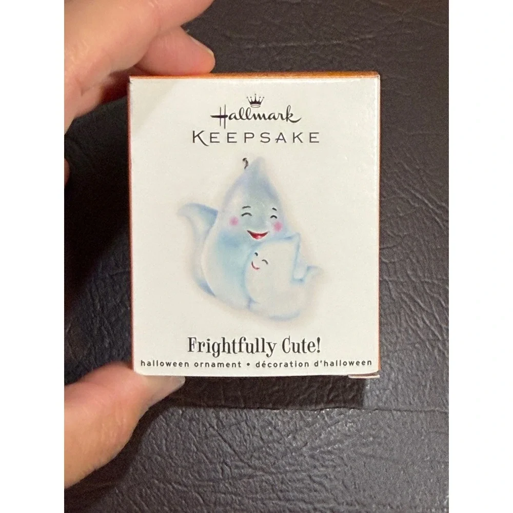 Hallmark Keepsake Frightfully Cute Halloween Ghost Ornament 2010 QFO4626 Mini